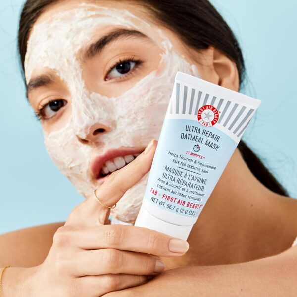 First Aid Beauty Ultra Repair Instant Oatmeal Mask – Hydrating Mask to Help Calm and Soothe Skin – 2 oz. - Image 4