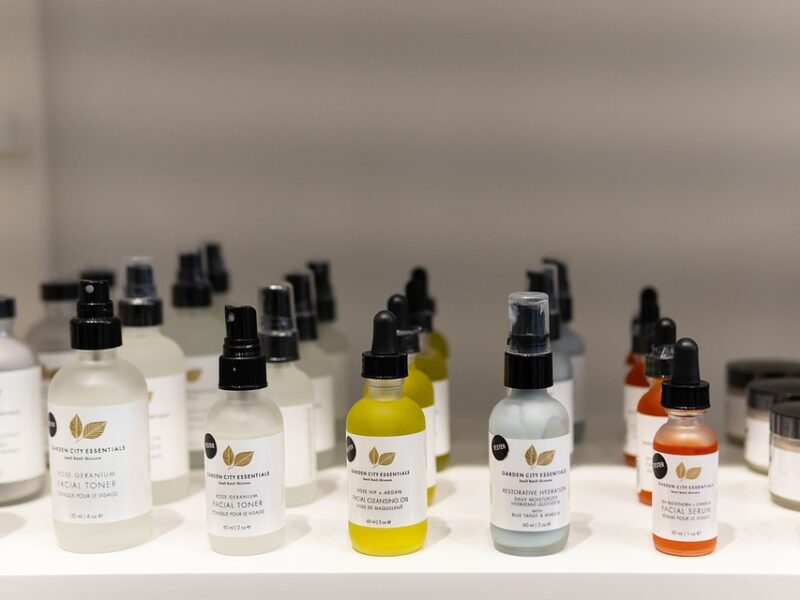 "Beauty Tips for Men: Simple Skincare and Grooming Advice"