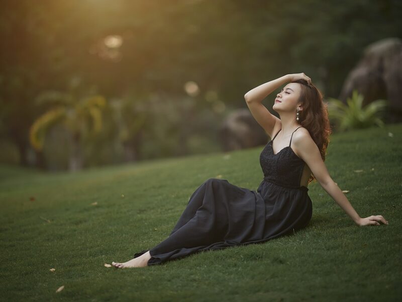 "Fashion Secrets Revealed: Insider Tips from Stylists"