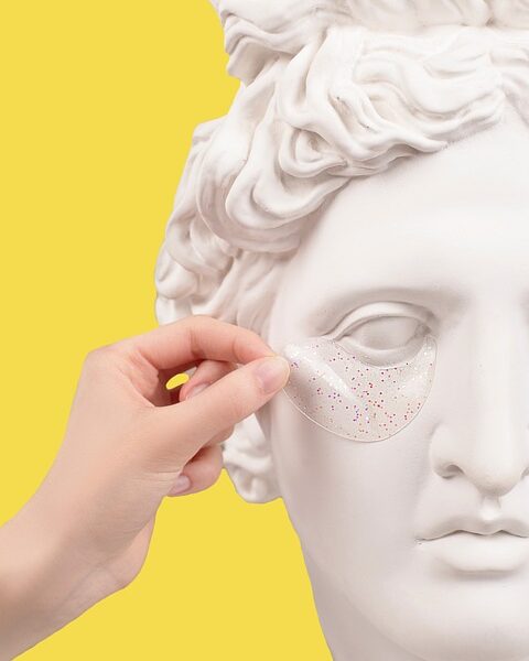 "DIY Beauty Tips: Easy Tricks for a Radiant Glow"