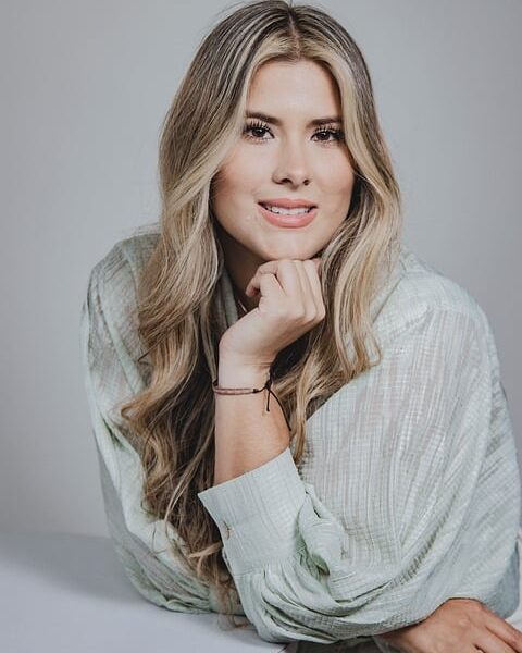 "Eco-Friendly Fashion Tips for a Sustainable Closet"